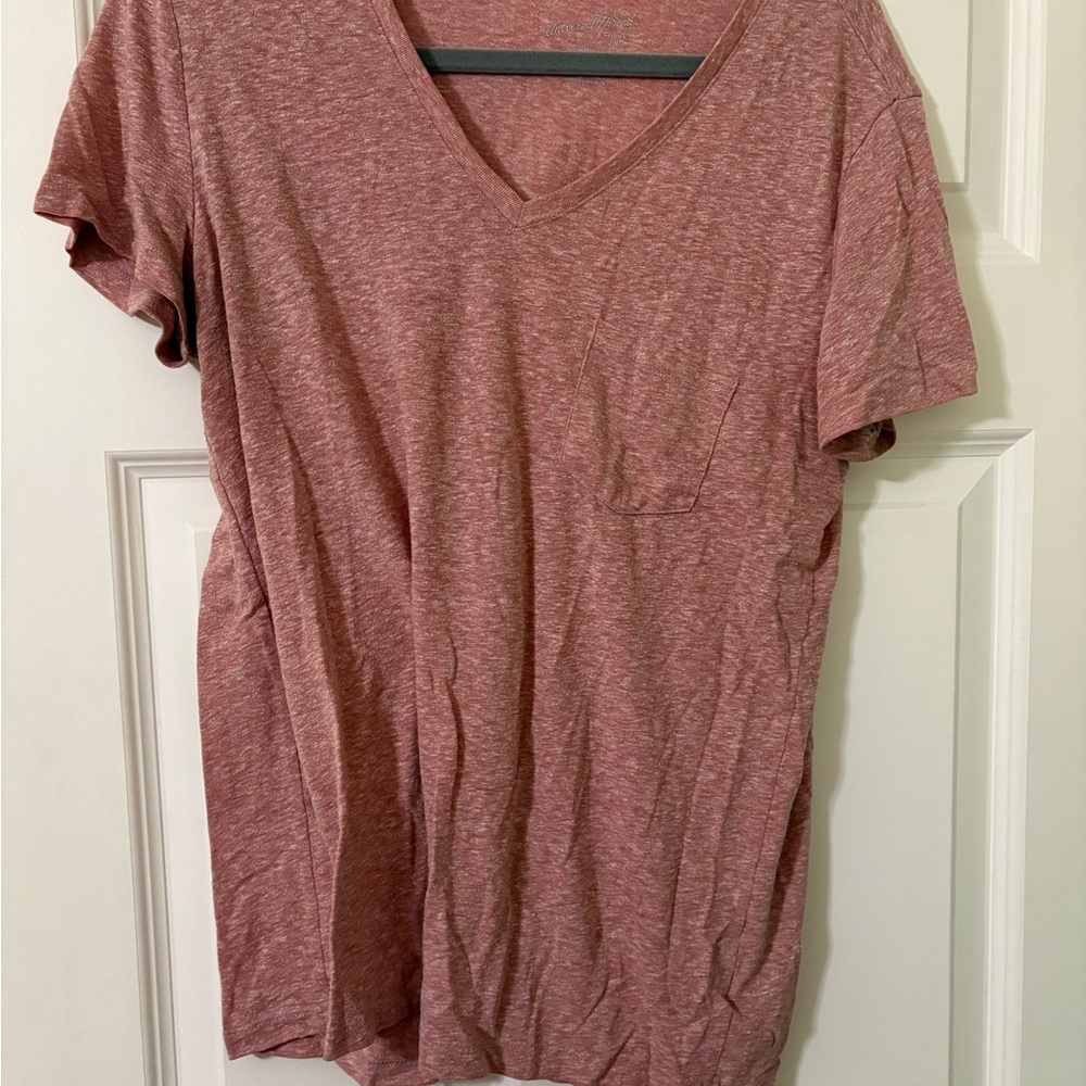 Universal Thread Women's V-Neck Short Sleeve Top - Heathered Red